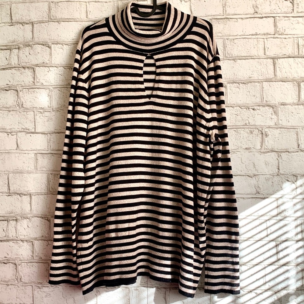 LANE BRYANT Peek-a-Boo Sweater Black Gold Tan